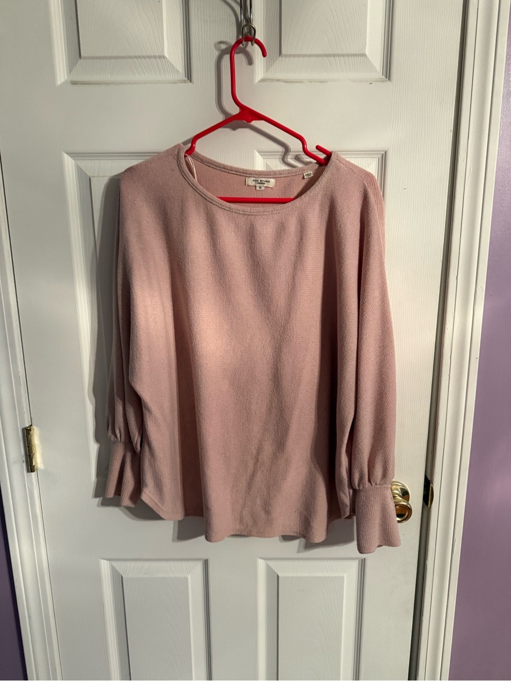 Max Studio Dusty Pink Long Sleeve Crewneck Top